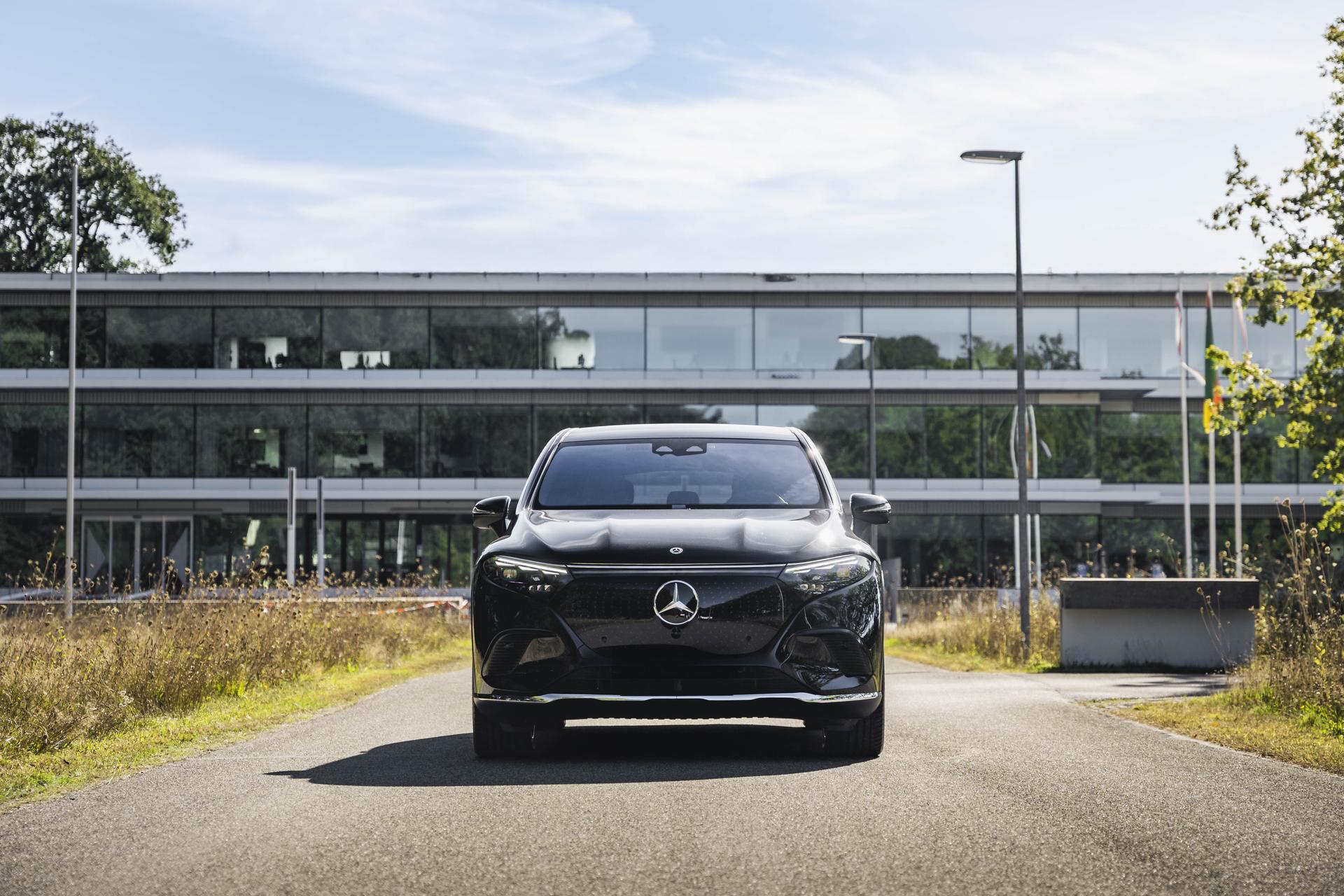 Mercedes-Benz EQS 450+ 8