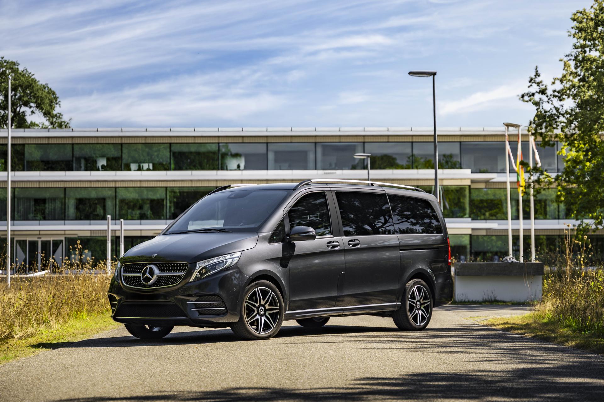 Mercedes-Benz V-Class 1