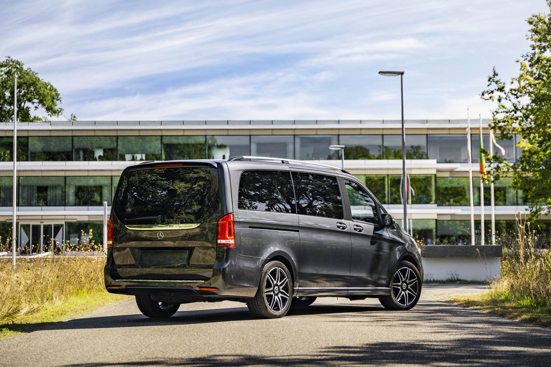 Mercedes-Benz V-Class 3