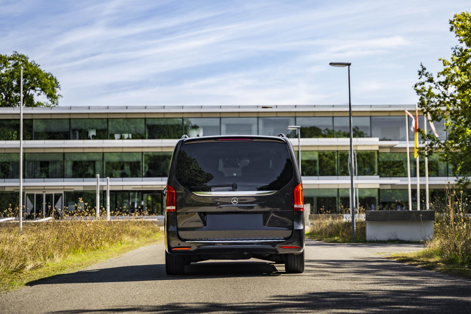 Mercedes-Benz V-Class 4